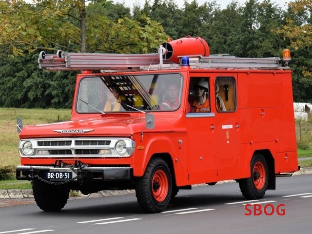2021-01-27 - "Nieuwe" zwaailampen op de Mowag van onze vriend Marc Bakker
